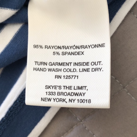 EUC-🌌 Skye’s The Limit Striped Top - Picture 7 of 7